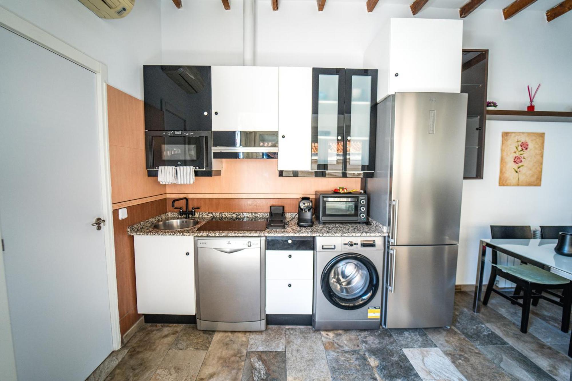 Centrico Atico En Madrid By Bebalmy Apartment Ngoại thất bức ảnh